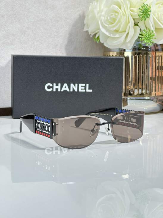 Picture of Chanel Sunglasses _SKUfw77366432fw